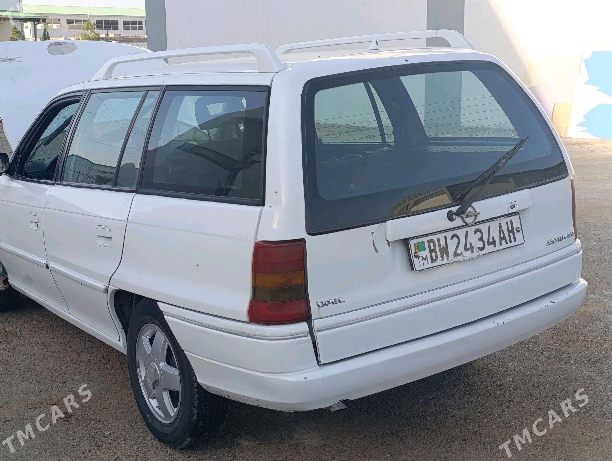 Opel Astra 1995 - 25 000 TMT - Ак-Бугдайский этрап - img 1
