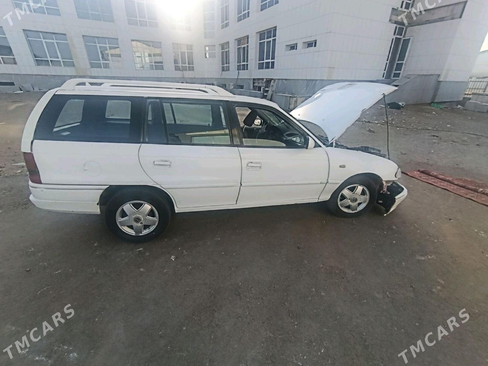 Opel Astra 1995 - 25 000 TMT - Ак-Бугдайский этрап - img 3