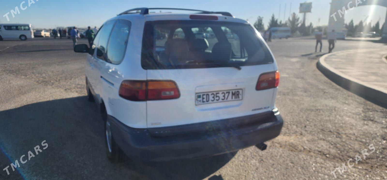Toyota Sienna 1998 - 170 000 TMT - Сакарчага - img 4
