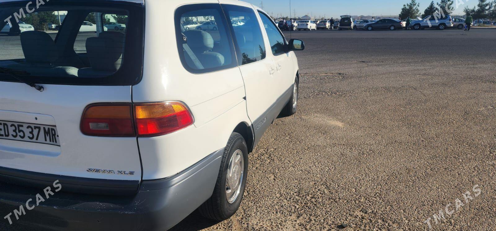 Toyota Sienna 1998 - 170 000 TMT - Сакарчага - img 8