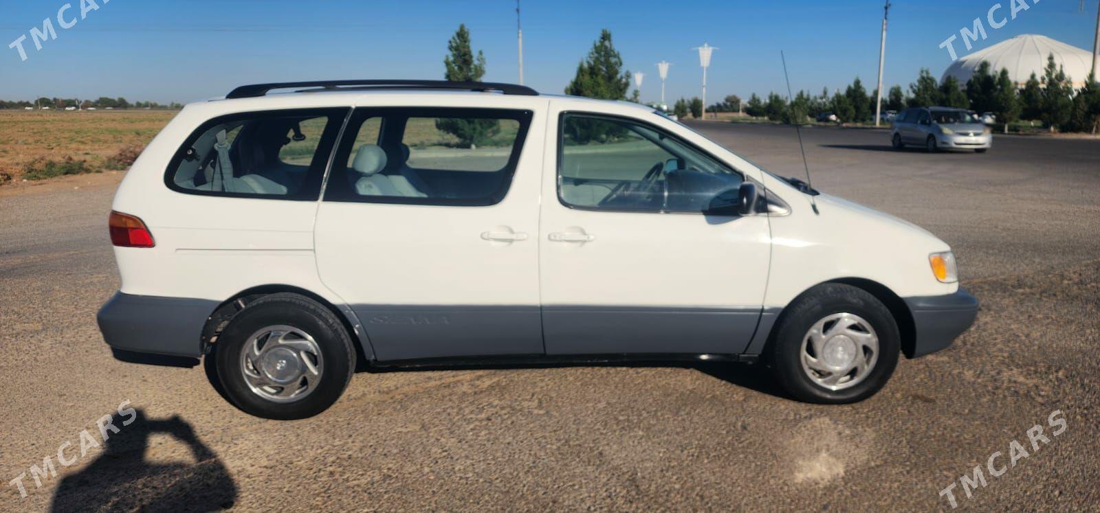 Toyota Sienna 1998 - 170 000 TMT - Сакарчага - img 2