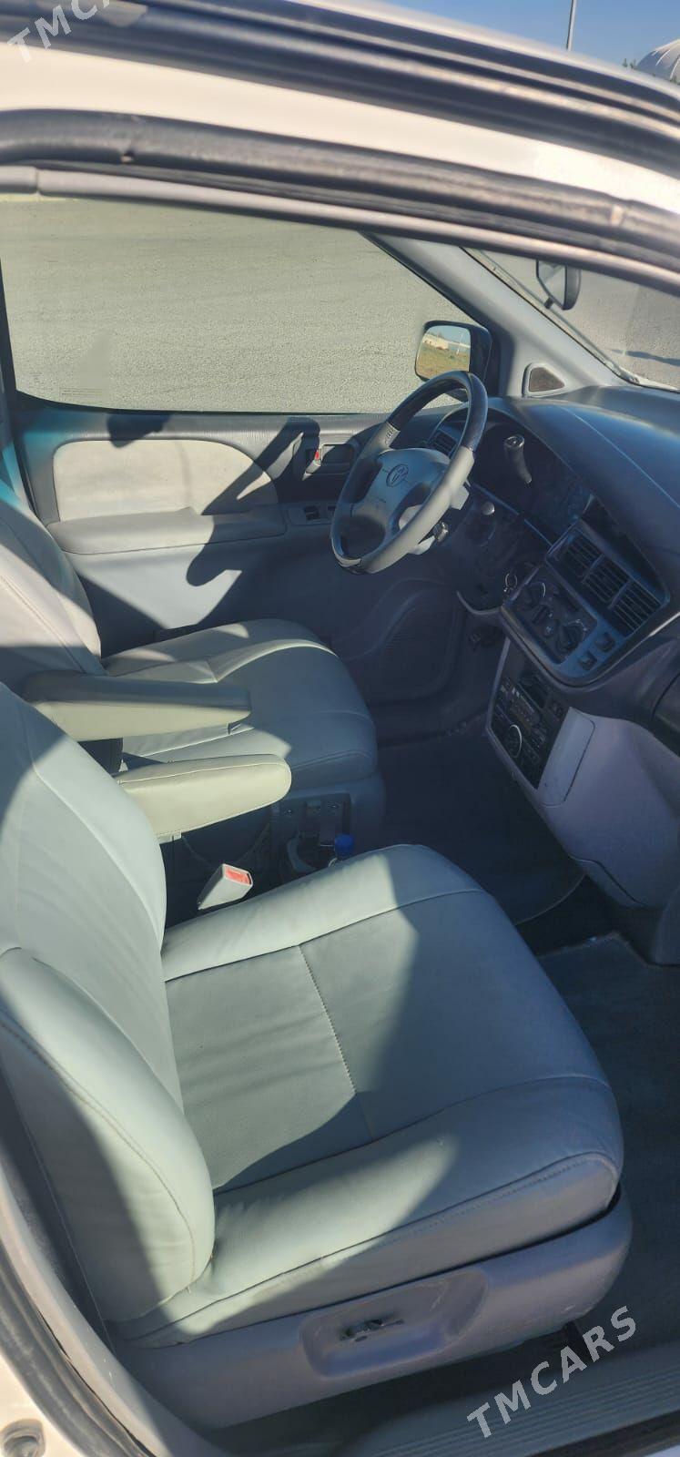 Toyota Sienna 1998 - 170 000 TMT - Сакарчага - img 5