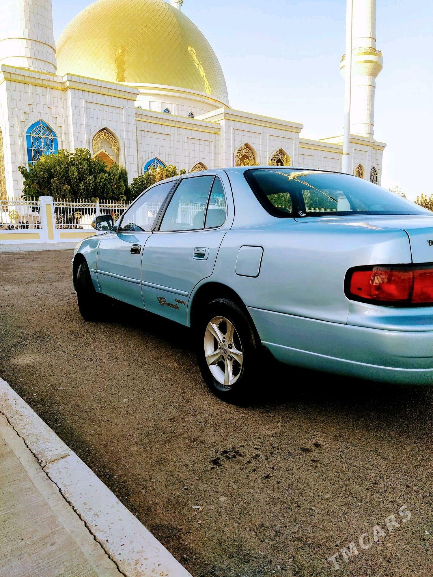 Toyota Camry 1995 - 83 000 TMT - Türkmenabat - img 4