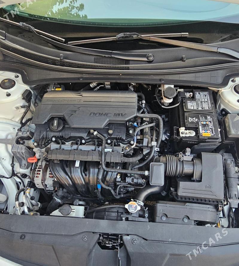 Hyundai Elantra 2022 - 250 000 TMT - Ашхабад - img 8