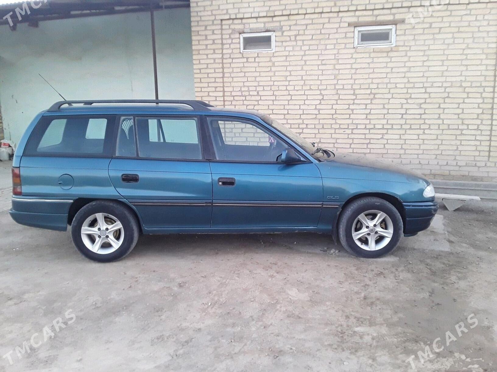 Opel Astra 1993 - 50 000 TMT - Farap - img 4