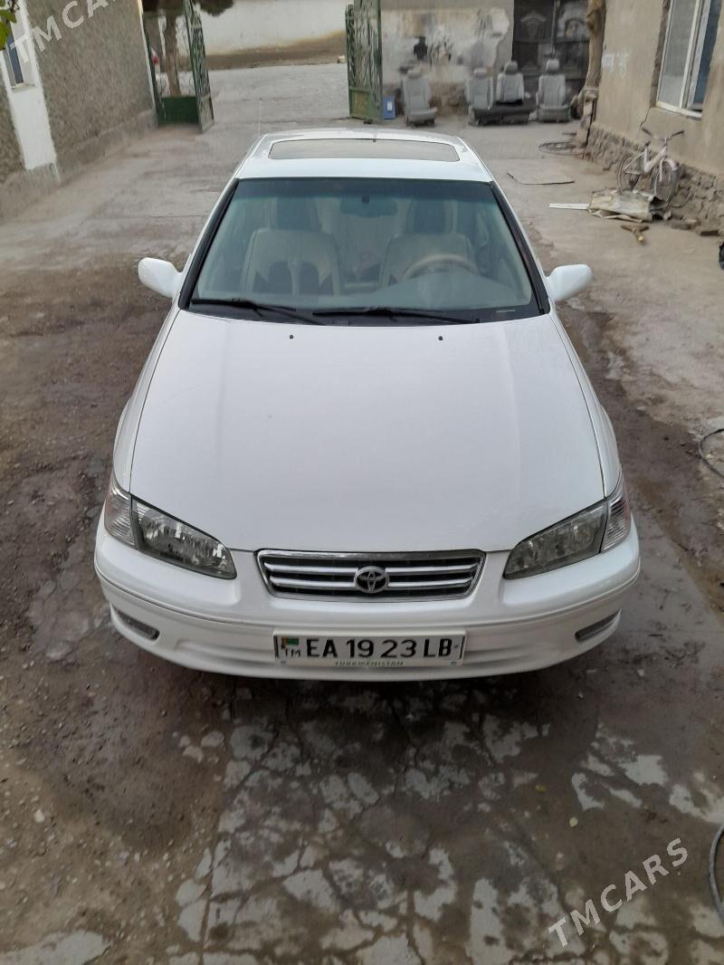 Toyota Camry 2001 - 140 000 TMT - Койтендаг - img 3