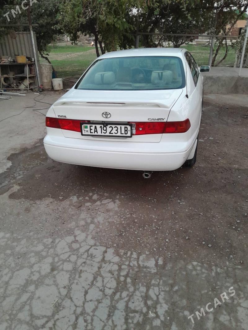Toyota Camry 2001 - 140 000 TMT - Койтендаг - img 1