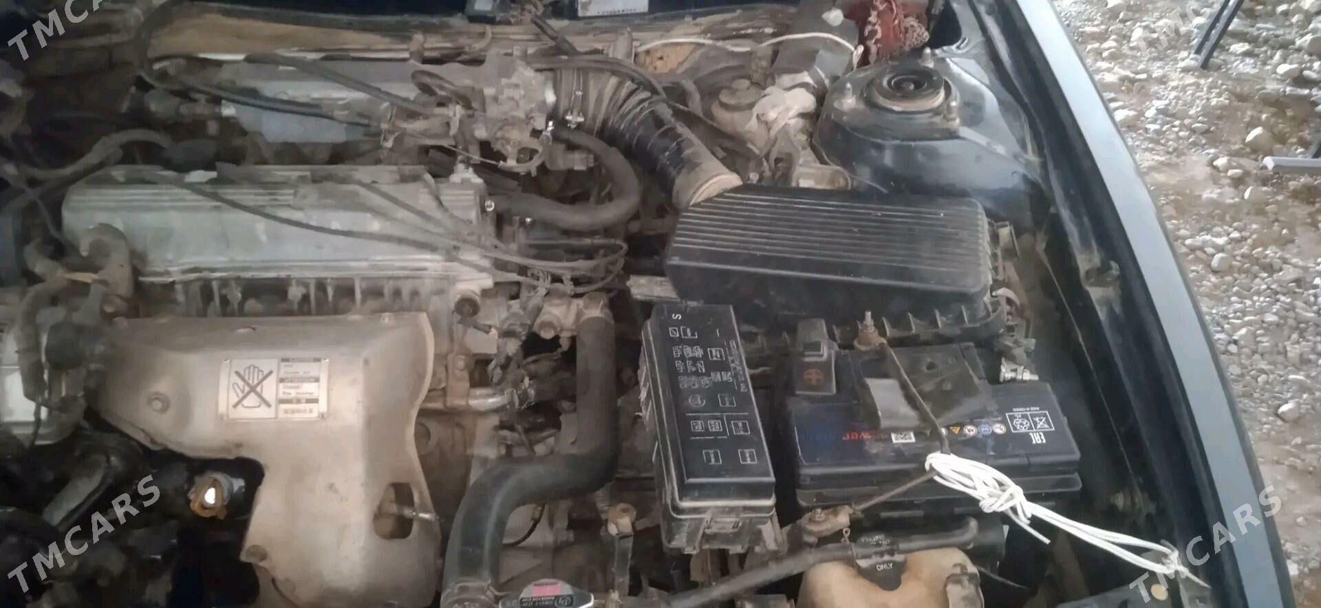 Toyota Vista 1991 - 55 000 TMT - Газаджак - img 4