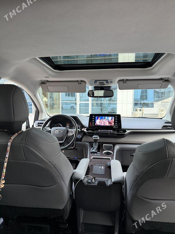 Toyota Sienna 2021 - 600 000 TMT - Aşgabat - img 1
