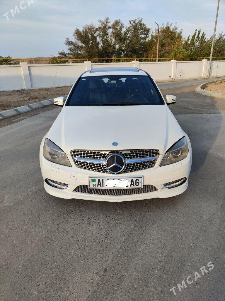 Mercedes-Benz C300 2011 - 240 000 TMT - Ашхабад - img 3