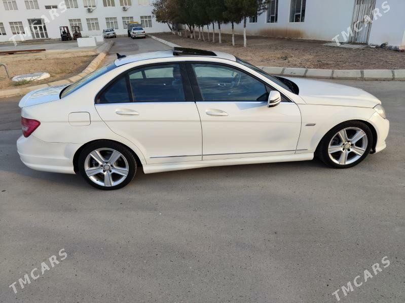 Mercedes-Benz C300 2011 - 240 000 TMT - Ашхабад - img 9
