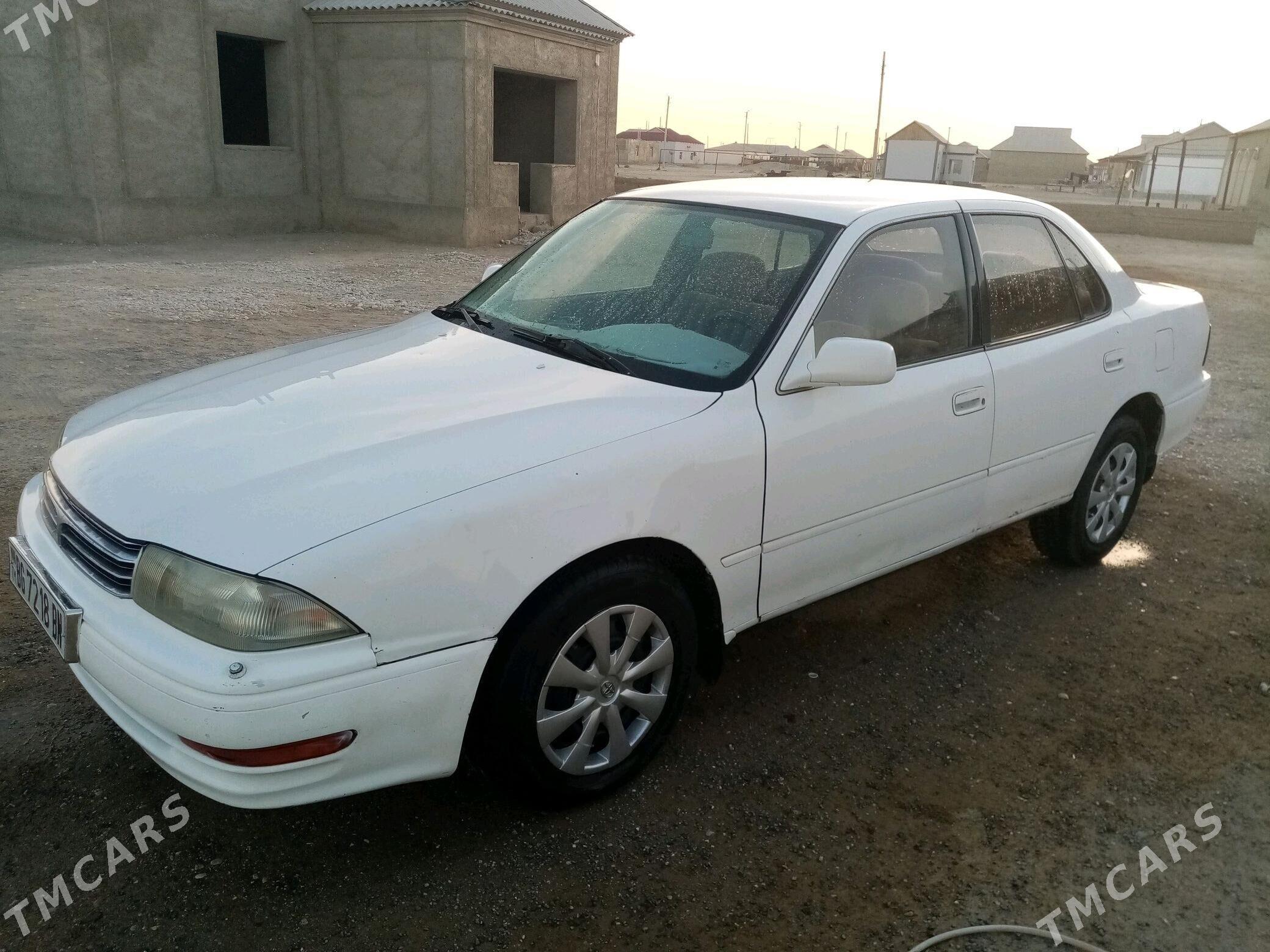 Toyota Camry 1992 - 51 000 TMT - Гумдаг - img 1