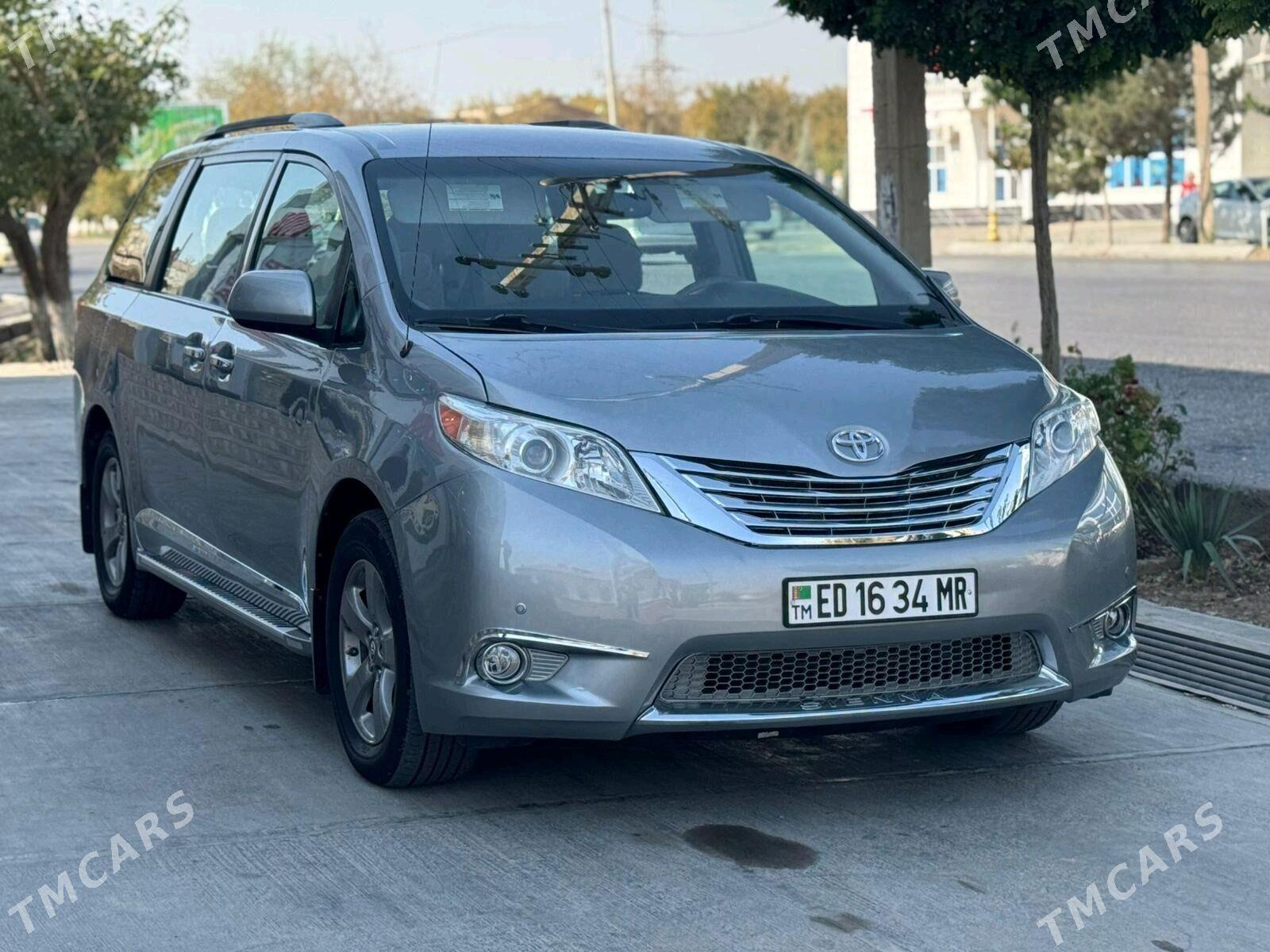 Toyota Sienna 2012 - 295 000 TMT - Мары - img 2