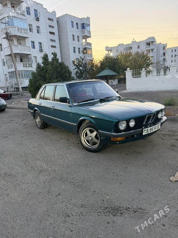BMW 520 1986 - 28 000 TMT - Дашогуз - img 1