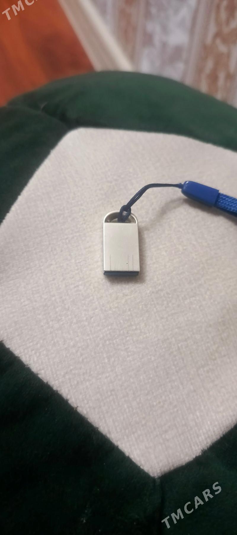 Fleshka 64 gb - Бузмеин ГРЭС - img 1