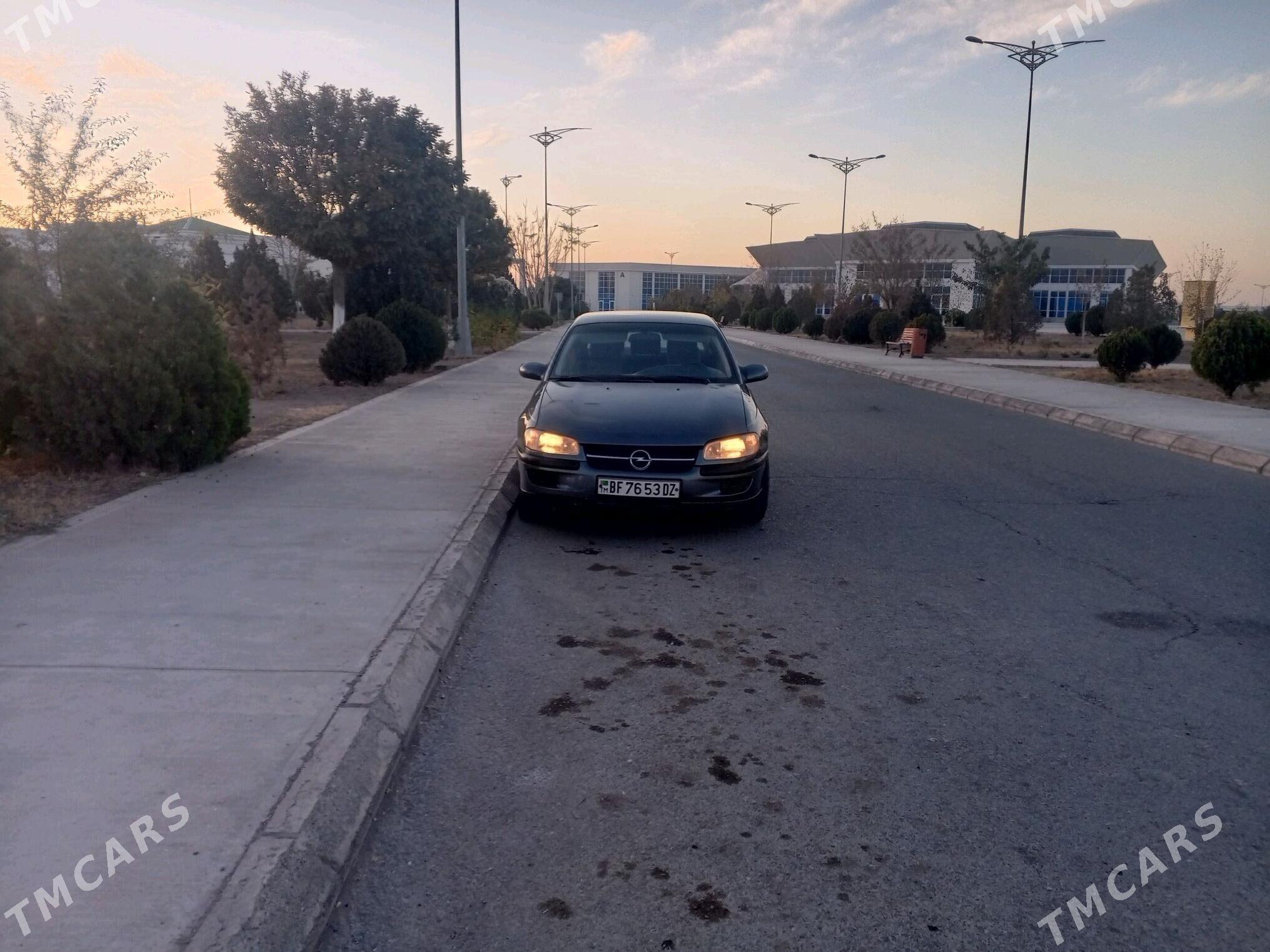 Opel Omega 1995 - 33 000 TMT - Дашогуз - img 3