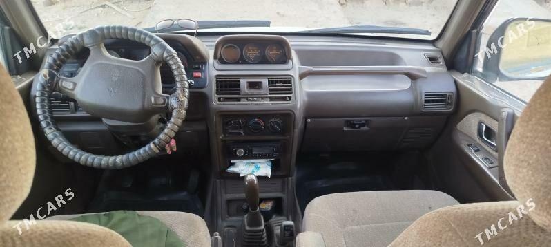 Mitsubishi Montero 1995 - 60 000 TMT - Туркменбаши - img 2