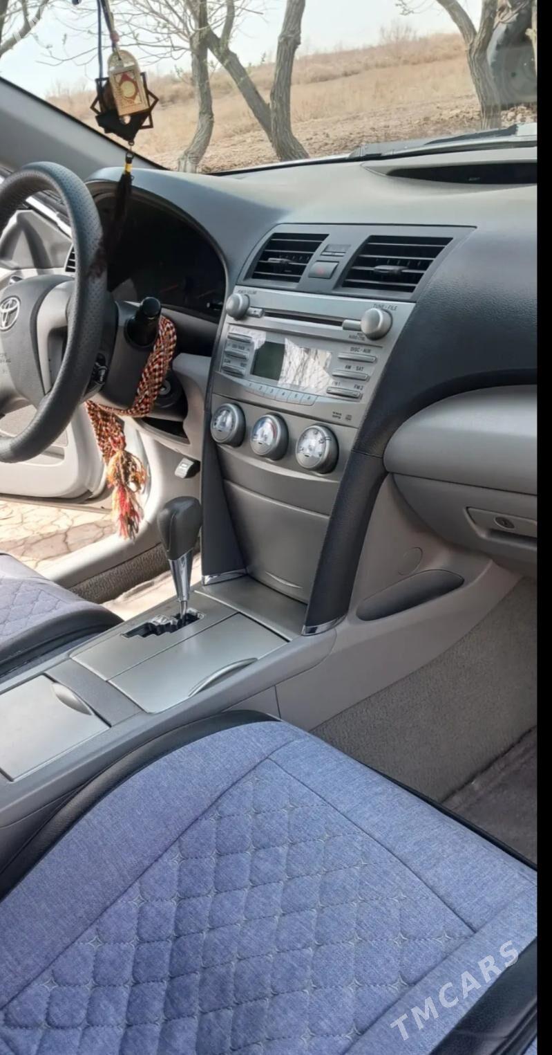 Toyota Camry 2011 - 250 000 TMT - Köneürgenç - img 7
