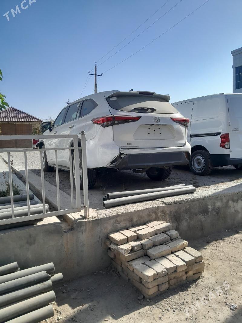 Toyota Highlander 2022 - 500 000 TMT - Мары - img 5