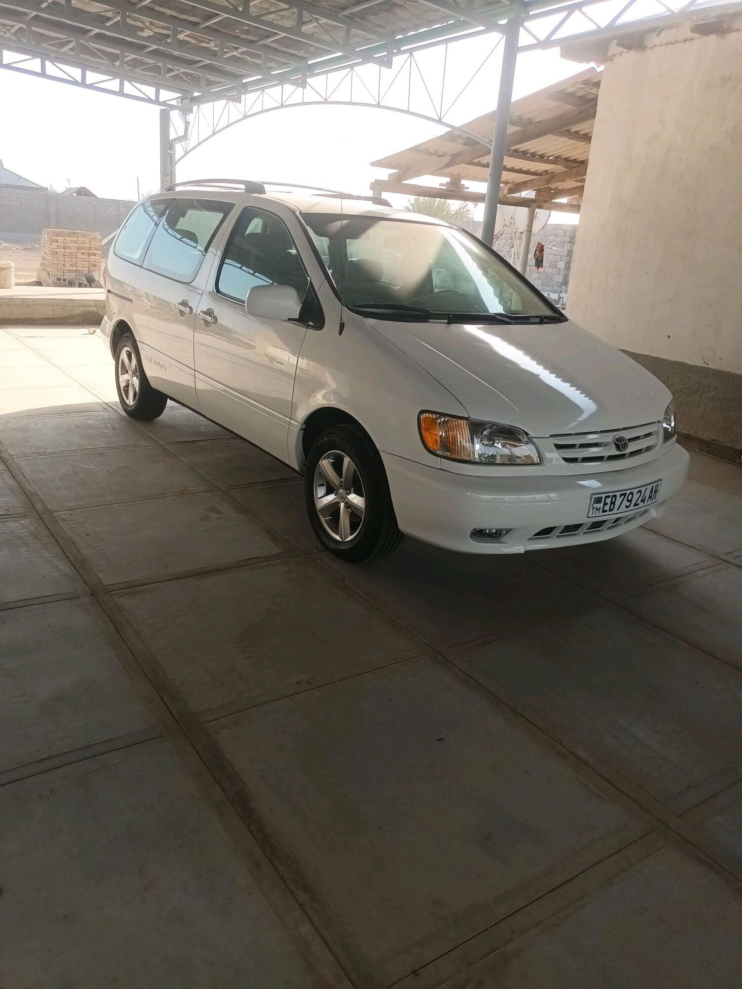 Toyota Sienna 2002 - 210 000 TMT - Бабадайхан - img 8