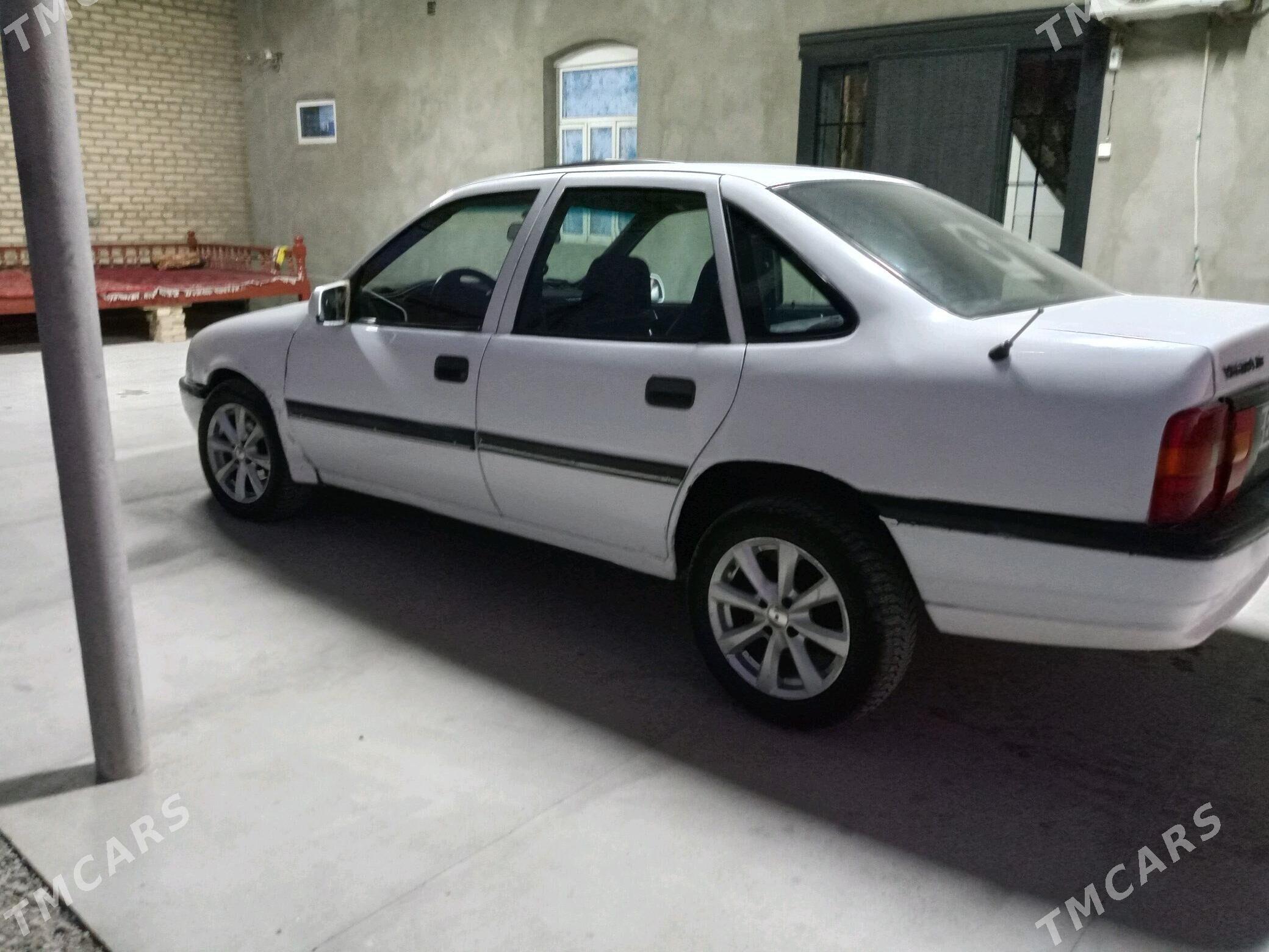 Opel Vectra 1992 - 26 000 TMT - Мары - img 3