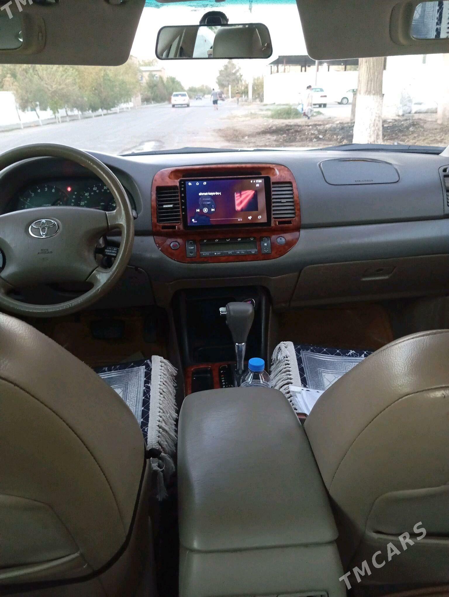 Toyota Camry 2002 - 140 000 TMT - Дянев - img 4