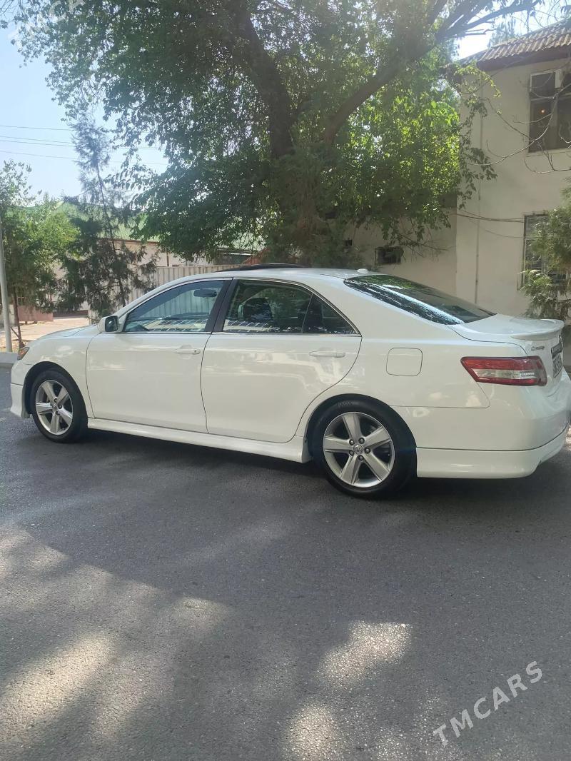 Toyota Camry 2010 - 190 000 TMT - 30 мкр - img 1