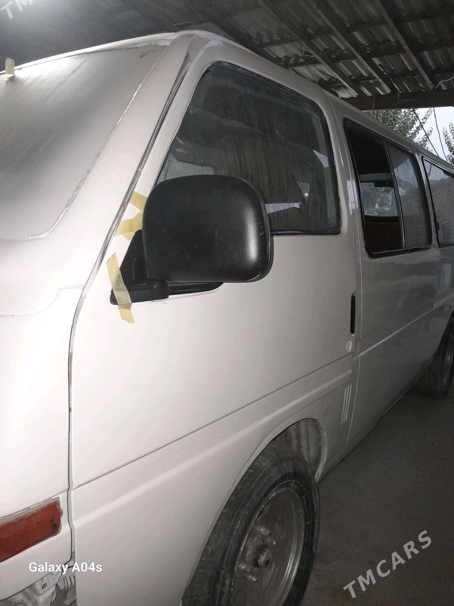 Toyota Hiace 1995 - 50 000 TMT - Теджен - img 3