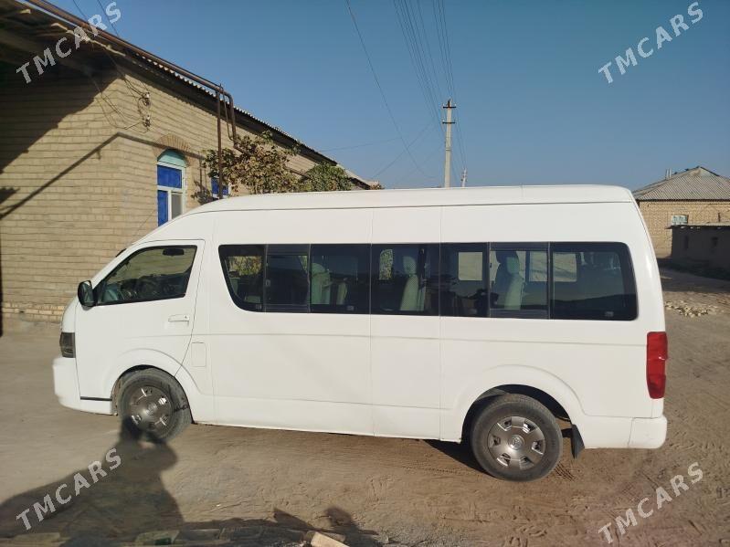 Toyota Hiace 2011 - 180 000 TMT - Mary - img 8