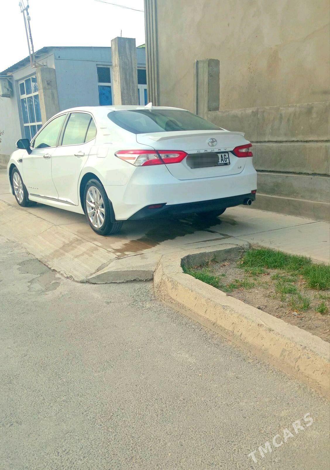 Toyota Camry 2020 - 315 000 TMT - Ашхабад - img 2