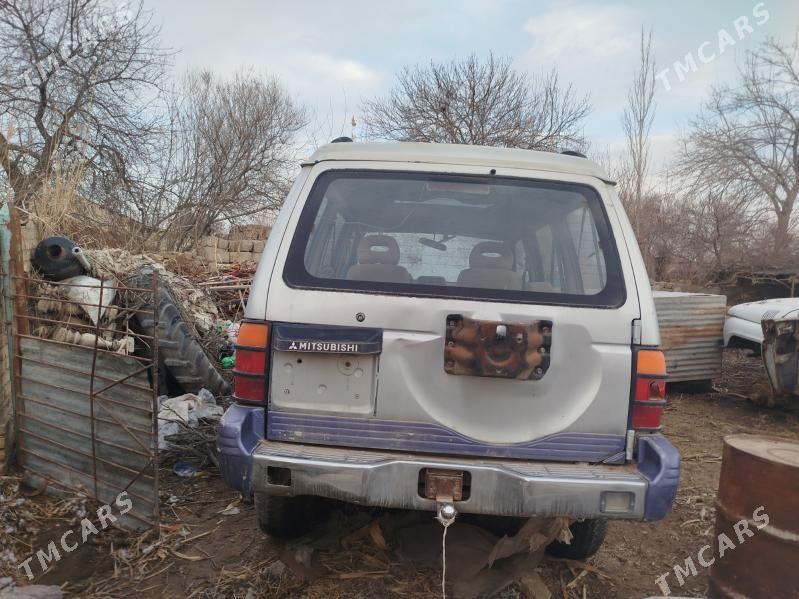 Mitsubishi Montero 1994 - 25 000 TMT - Гарабекевюл - img 9