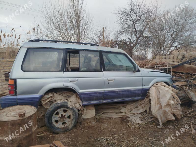 Mitsubishi Montero 1994 - 25 000 TMT - Гарабекевюл - img 8