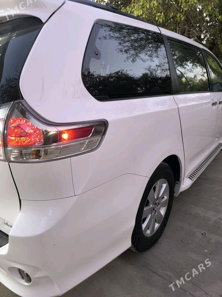 Toyota Sienna 2019 - 426 000 TMT - Койтендаг - img 6