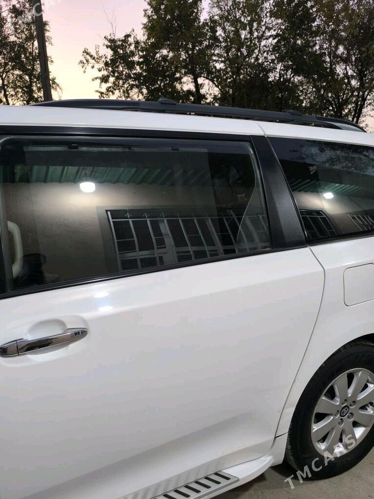 Toyota Sienna 2019 - 426 000 TMT - Койтендаг - img 5