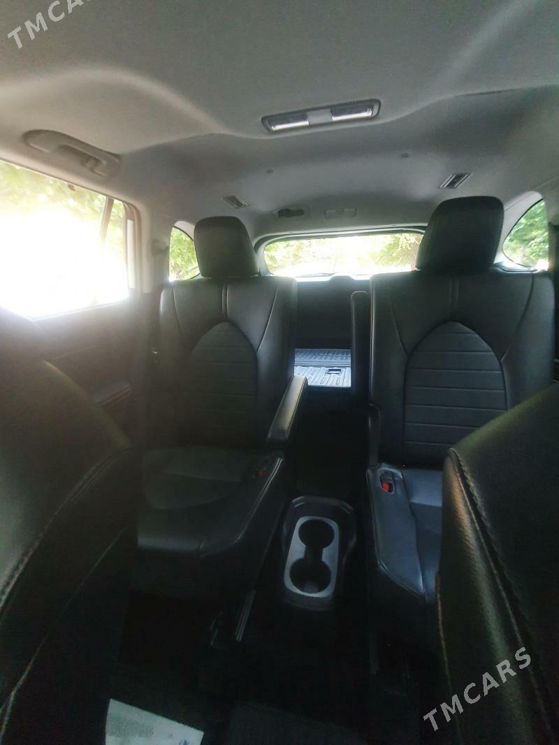 Toyota Highlander 2021 - 615 000 TMT - Ашхабад - img 2