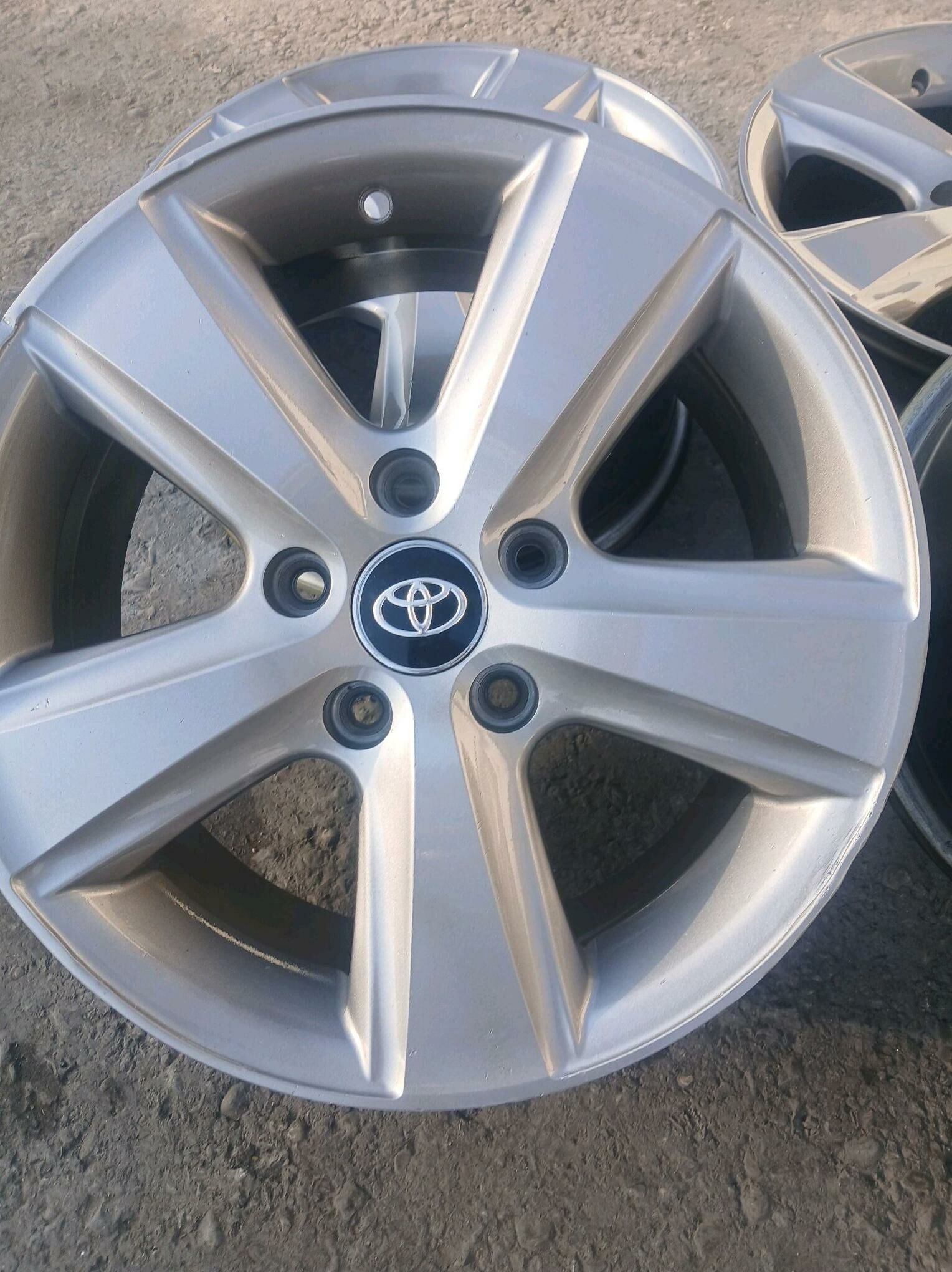 16lyk Toyota 2 500 TMT - Ашхабад - img 2