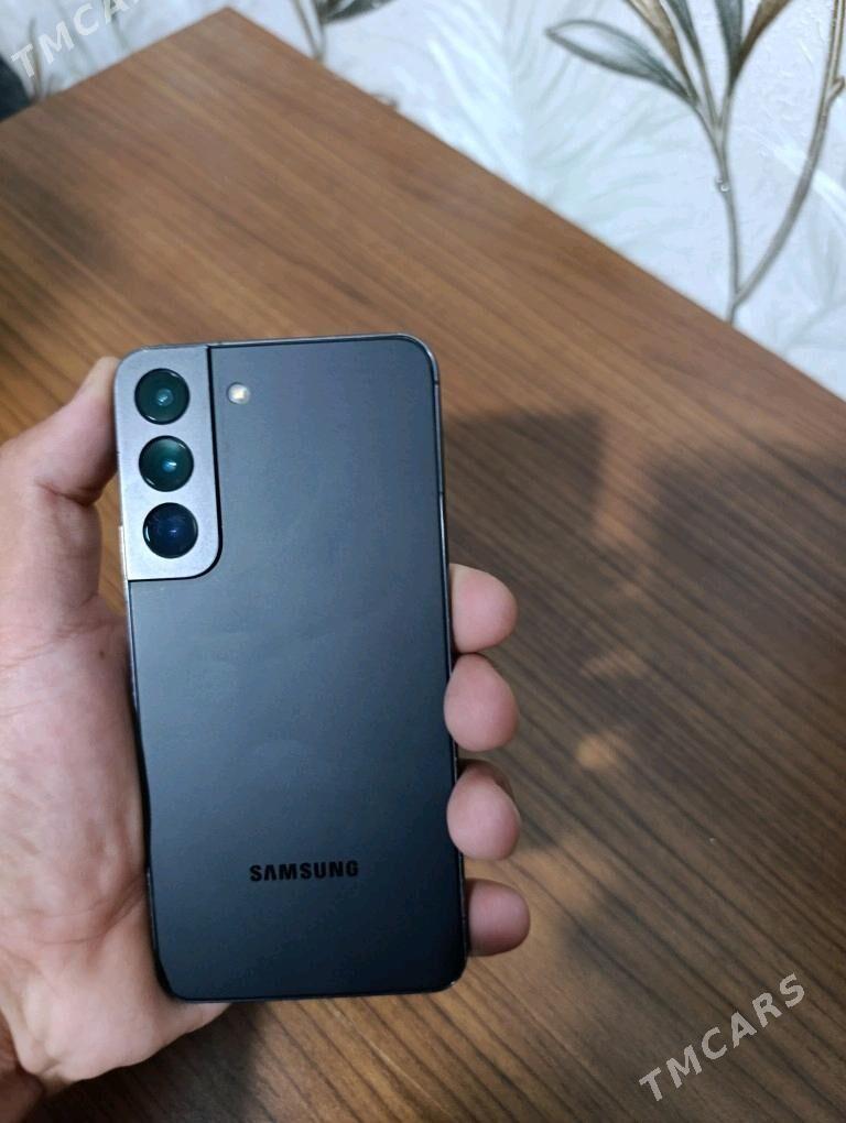 Samsung s22 - Дянев - img 2