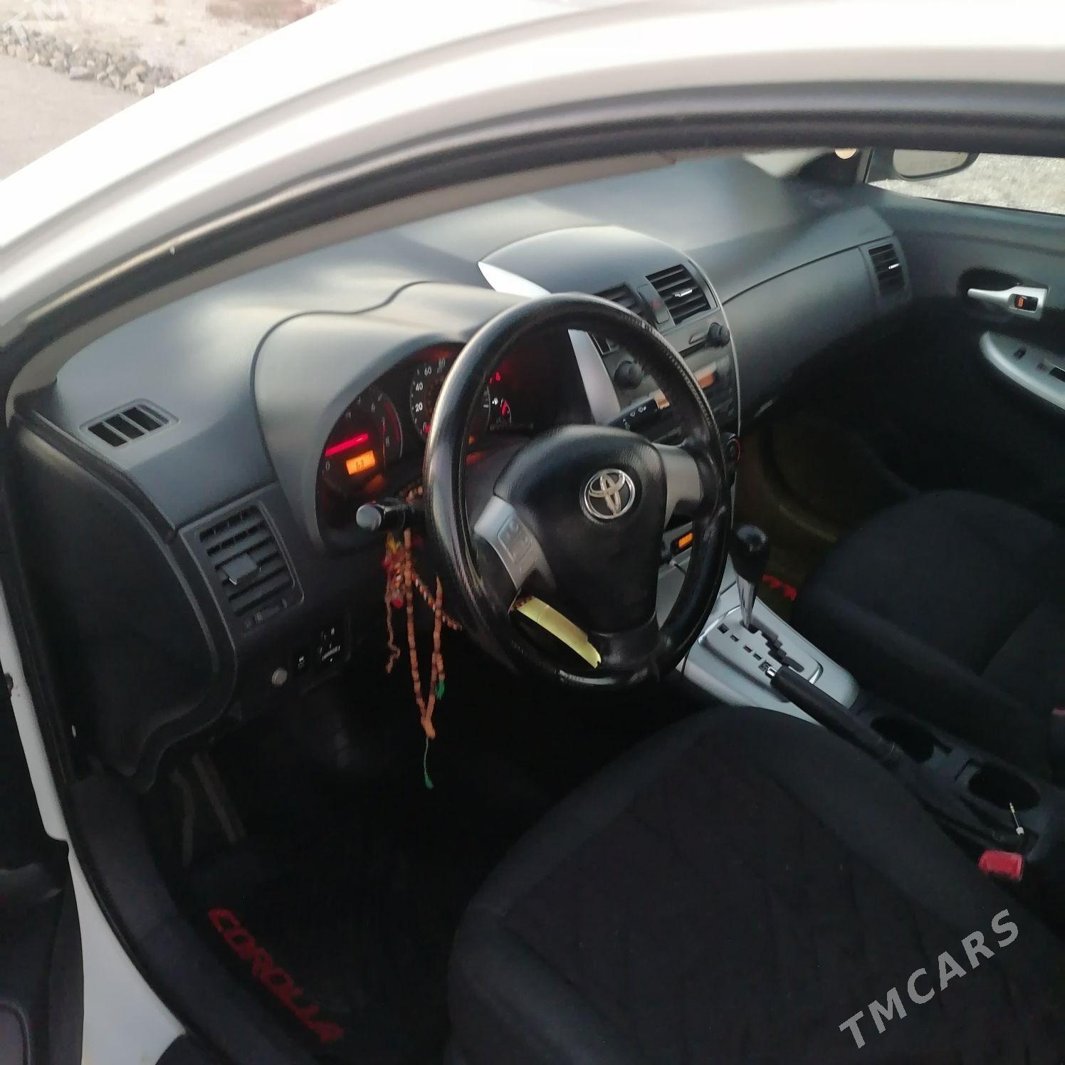 Toyota Corolla 2009 - 140 000 TMT - Ёлётен - img 3