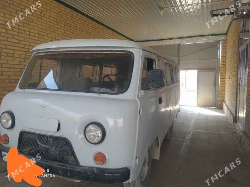 UAZ 452 2000 - 32 000 TMT - Керки - img 3