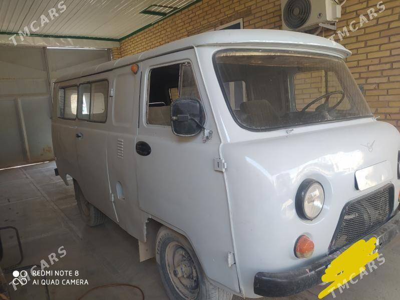 UAZ 452 2000 - 32 000 TMT - Керки - img 1