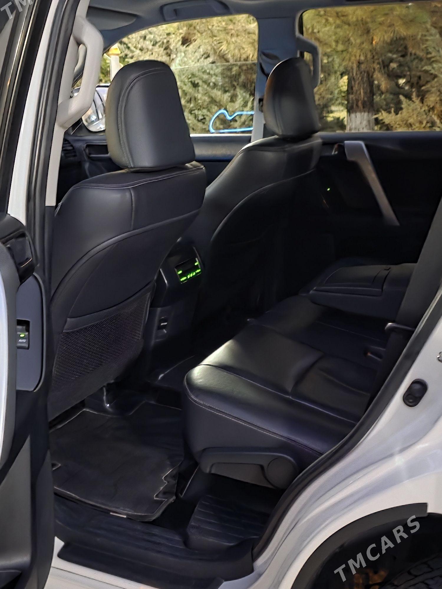 Toyota Land Cruiser Prado 2016 - 720 000 TMT - Çärjew - img 5