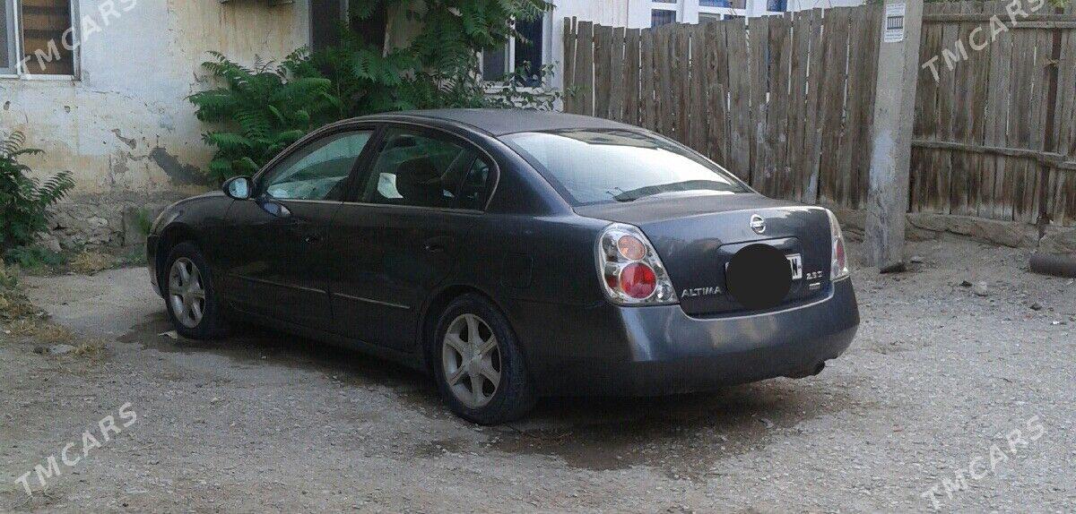 Nissan Altima 2005 - 90 000 TMT - Balkanabat - img 2