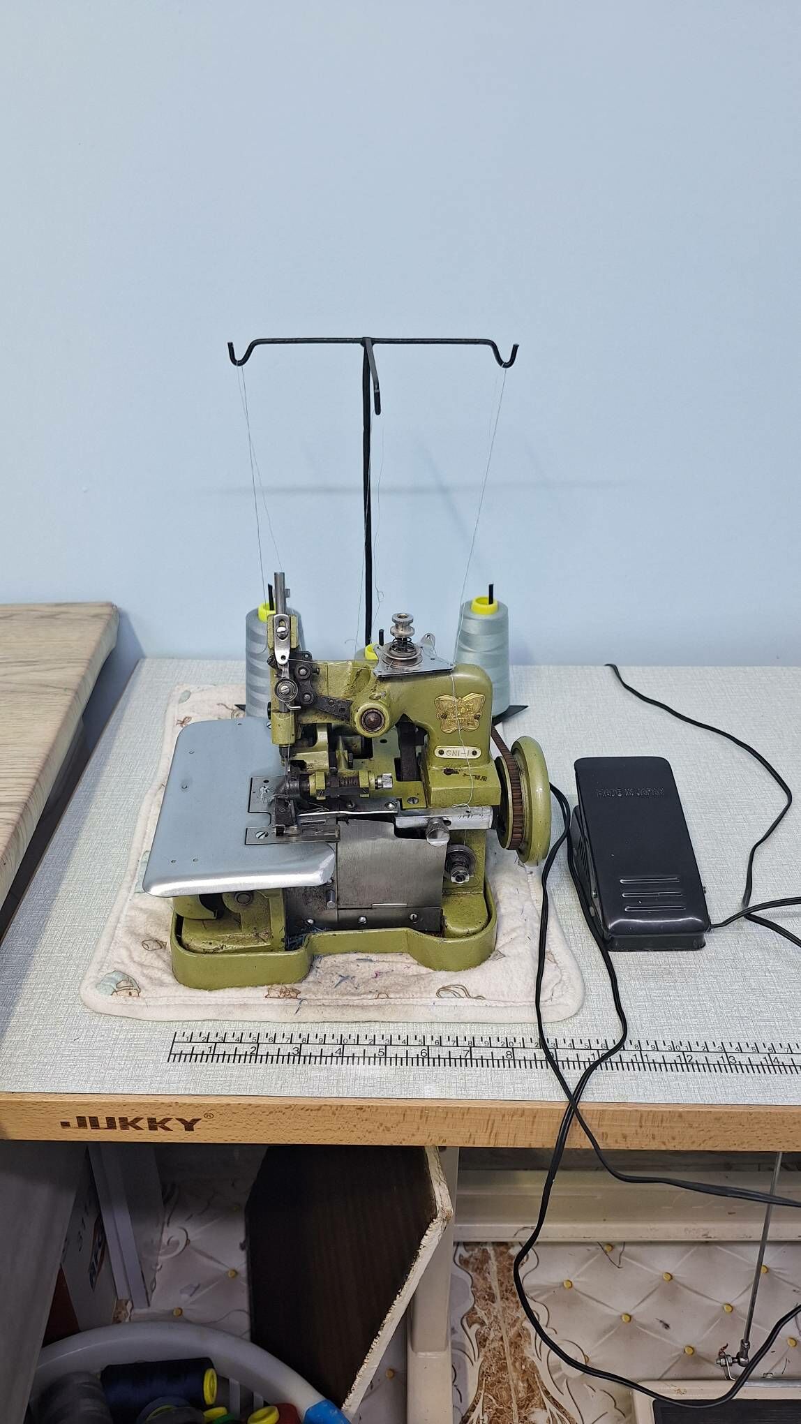 Kebelek Owerlok irki çykan - Aşgabat - img 1