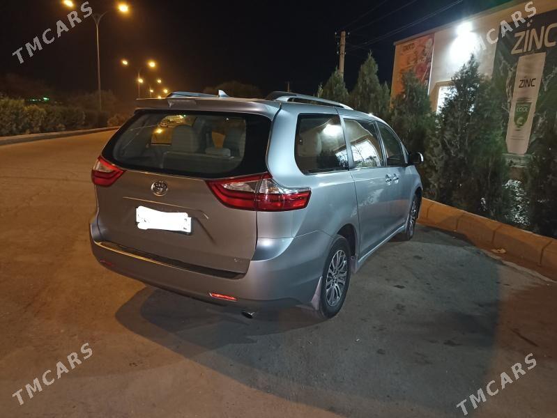Toyota Sienna 2018 - 450 000 TMT - Köneürgenç - img 5
