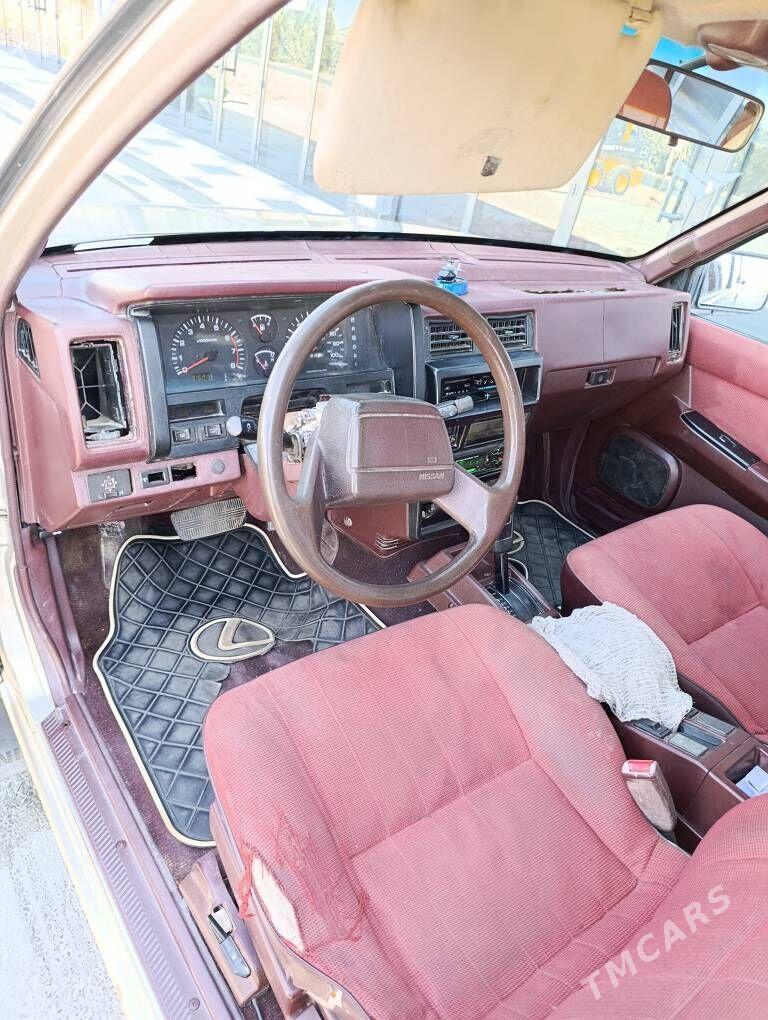 Nissan Pathfinder 1993 - 55 000 TMT - Мары - img 7