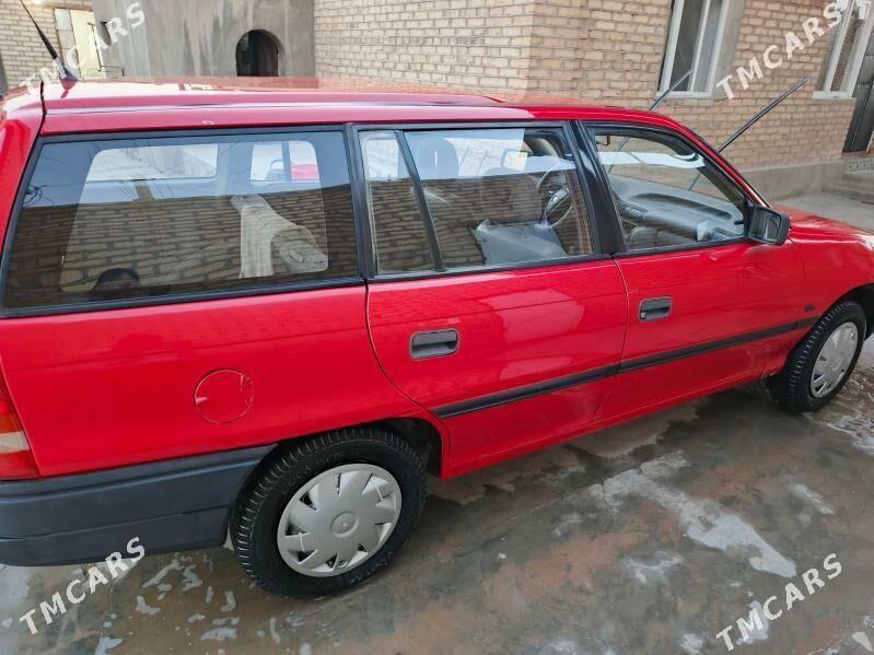Opel Astra 1992 - 40 000 TMT - Mary - img 1