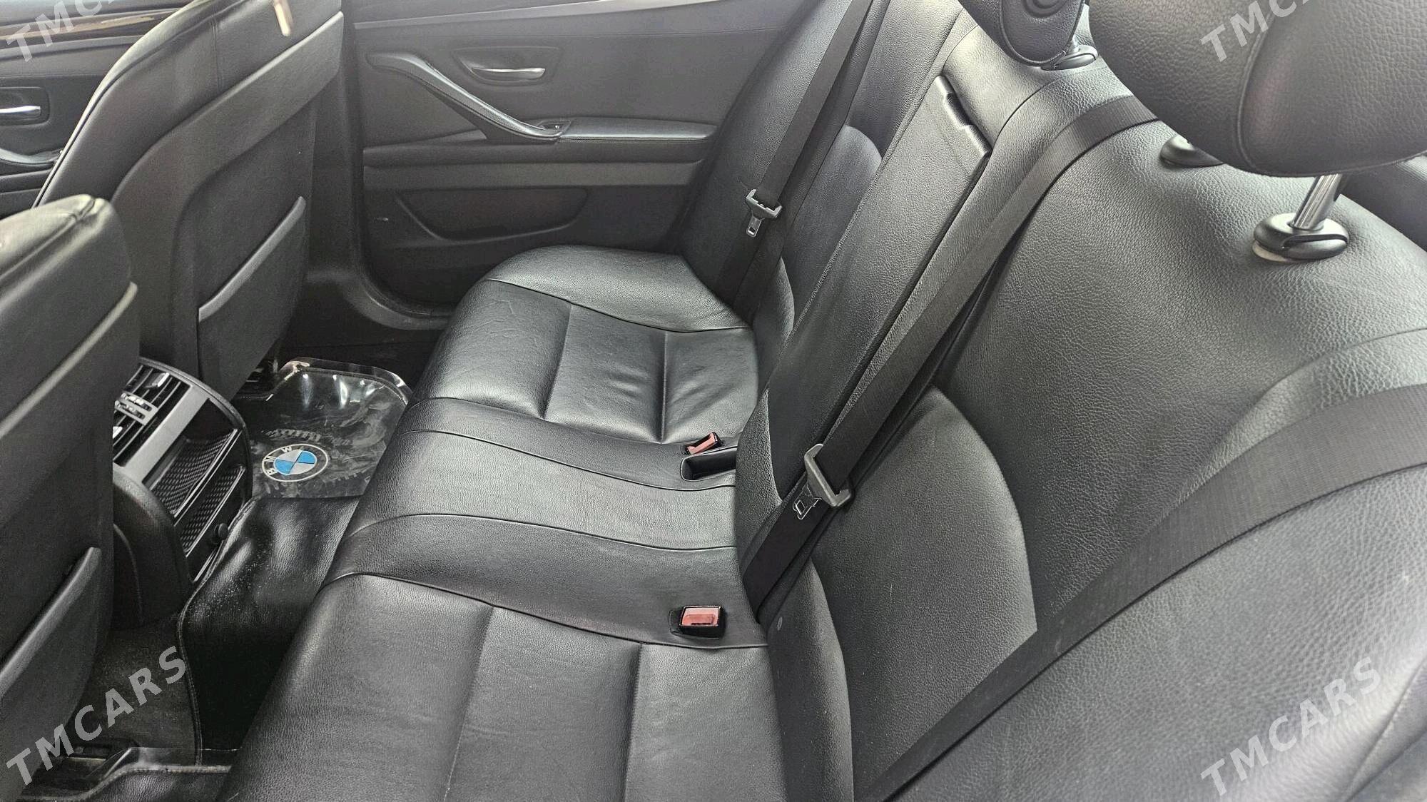 BMW 5 Series 2010 - 230 000 TMT - Балканабат - img 3