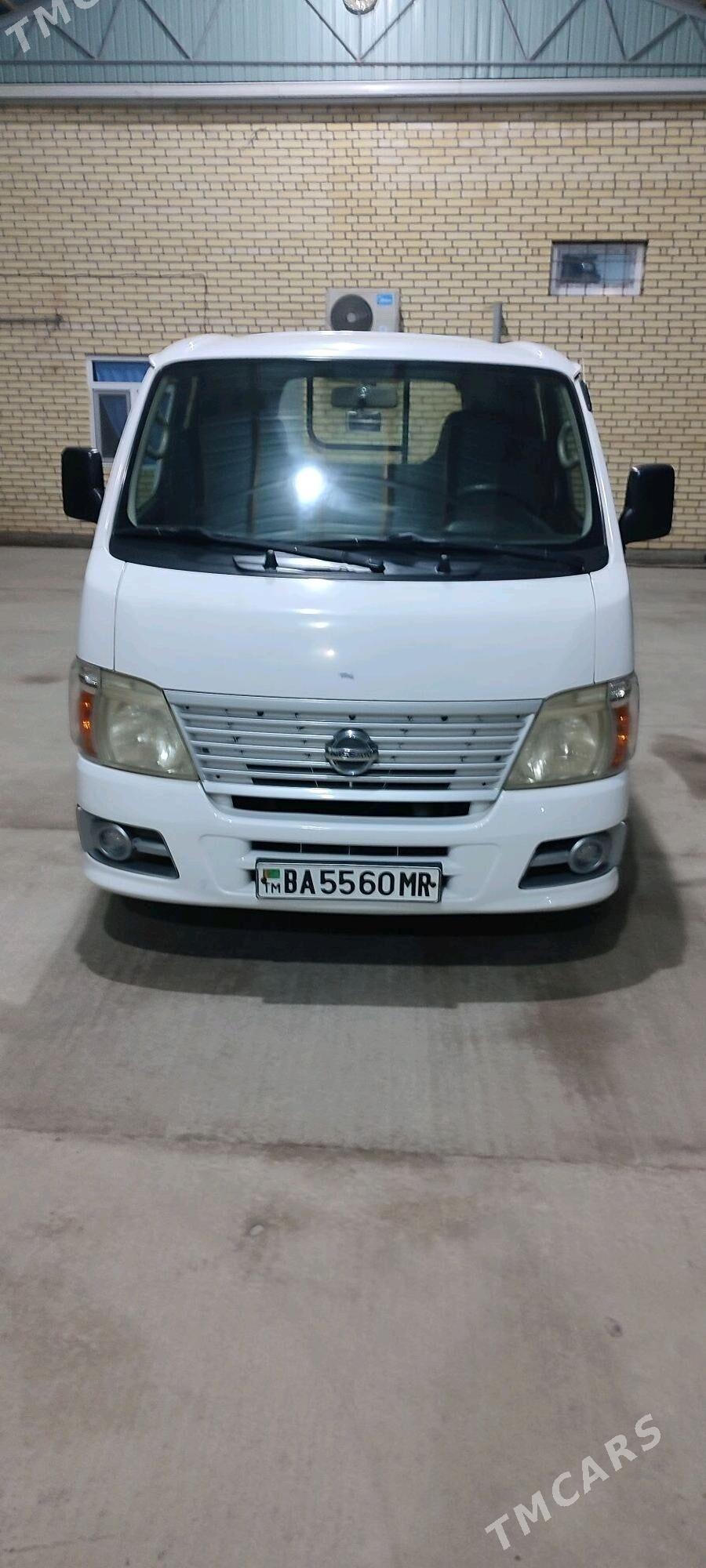Nissan Urvan 2010 - 165 000 TMT - Мары - img 8