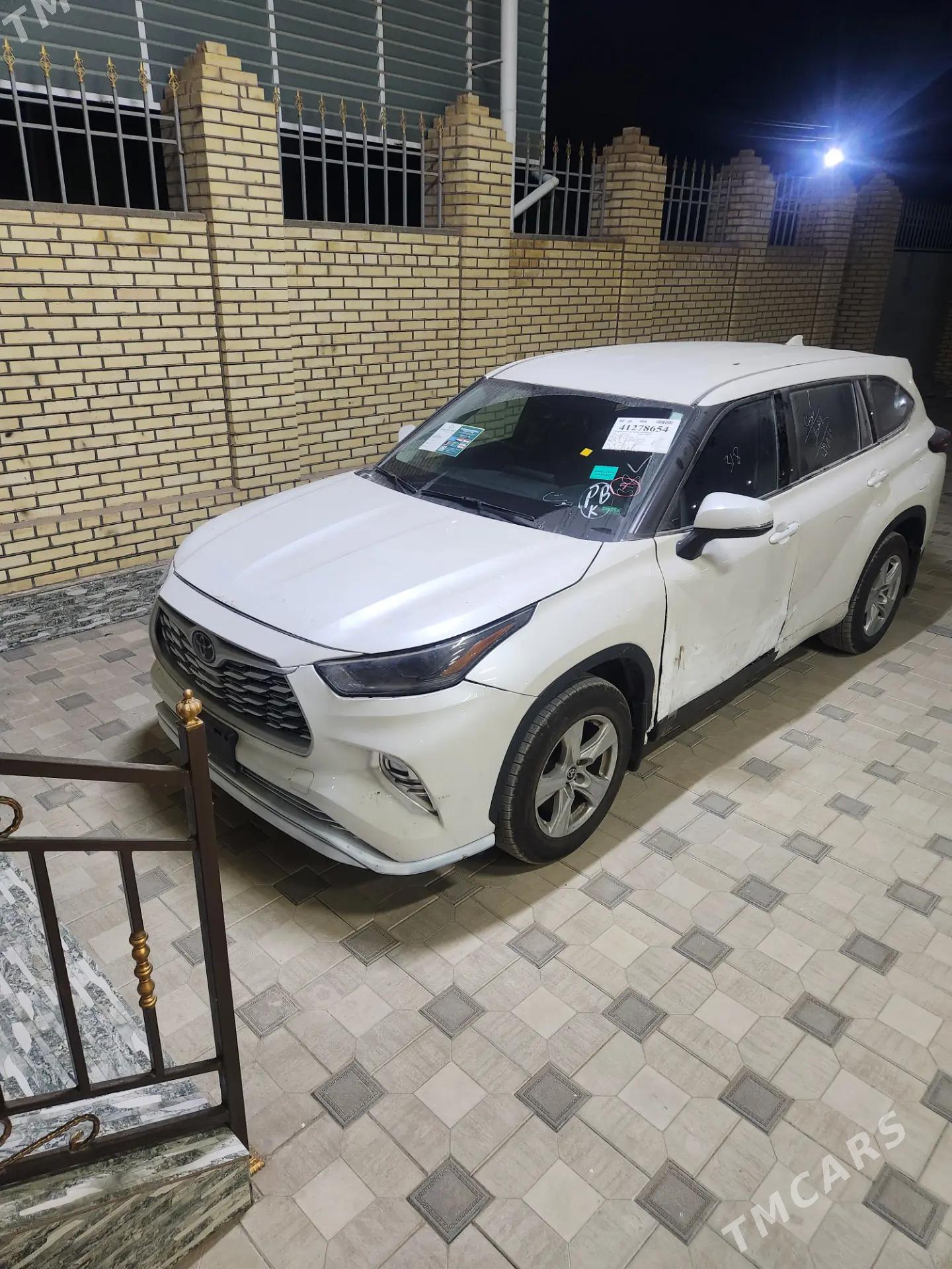 Toyota Highlander 2021 - 576 000 TMT - Векильбазар - img 1