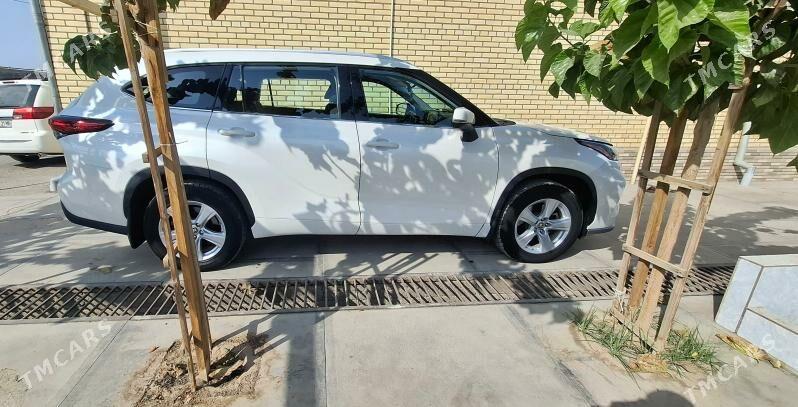 Toyota Highlander 2021 - 576 000 TMT - Векильбазар - img 4